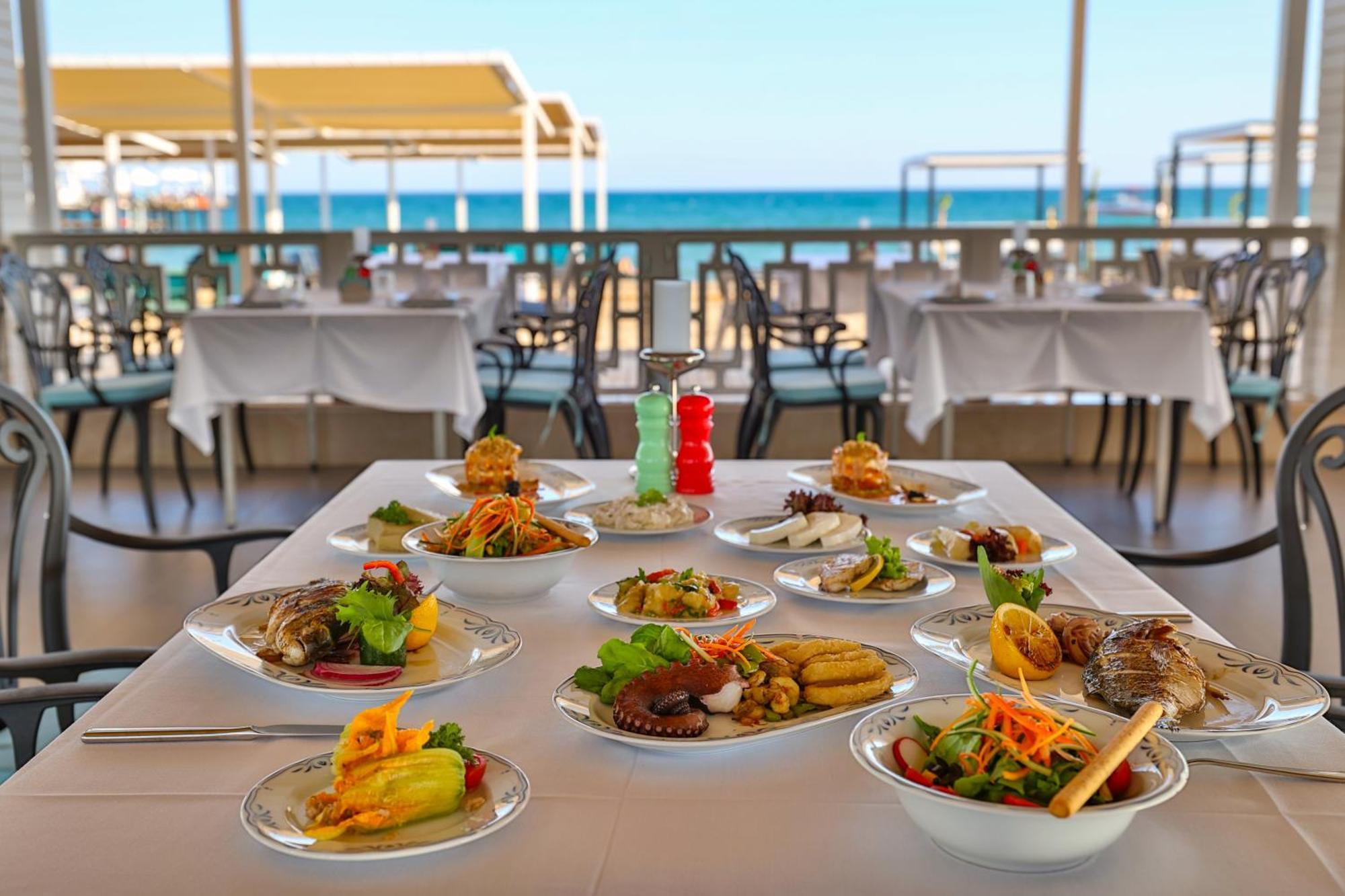 Crystal Boutique Beach & Resort - Adult Only 贝莱克 外观 照片