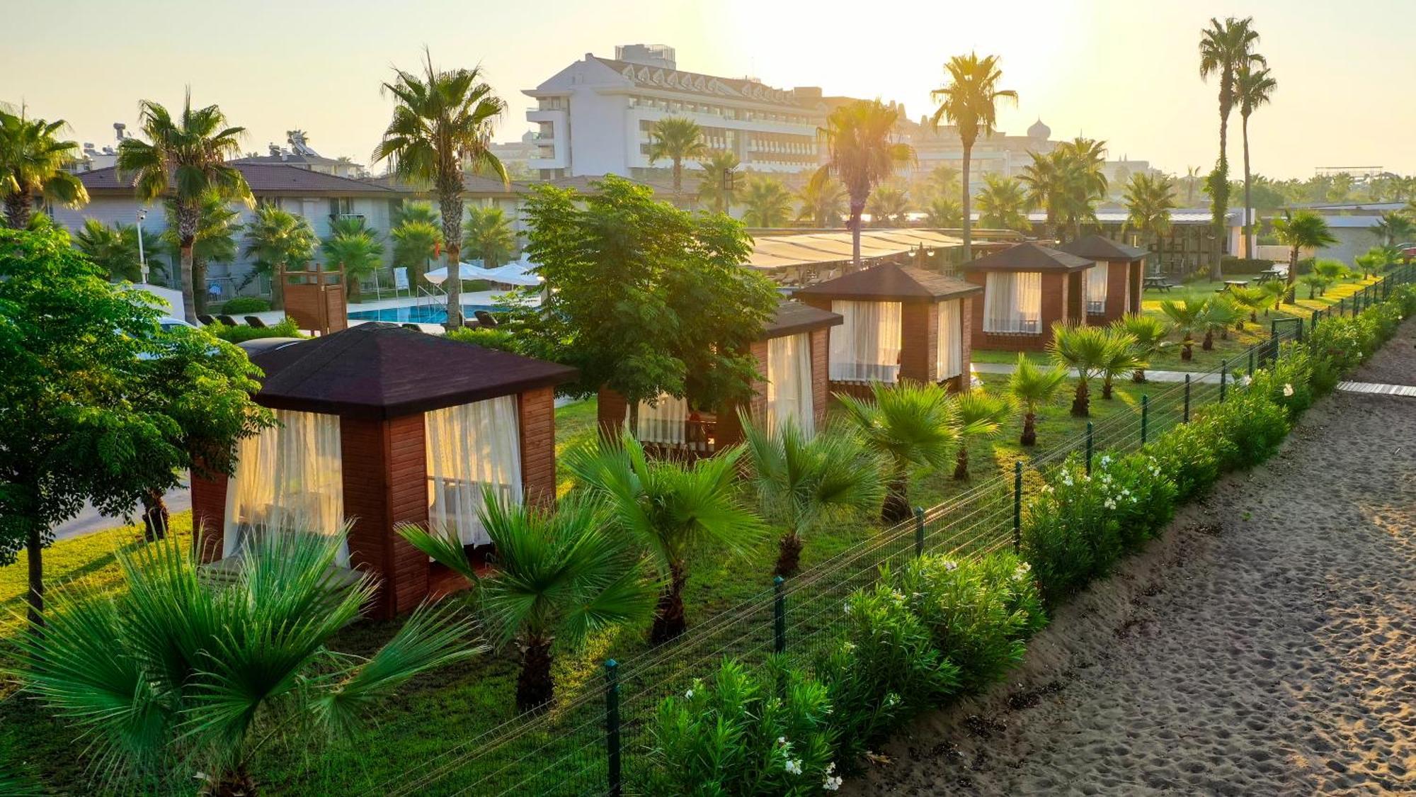 Crystal Boutique Beach & Resort - Adult Only 贝莱克 外观 照片